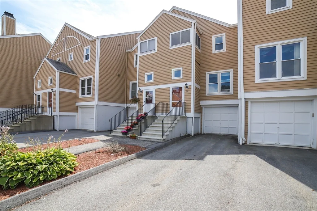 2 bed, 1 bath apartment for rent at 64 Camelot Dr Unit 64, Tatnuck — photo 35 of 36