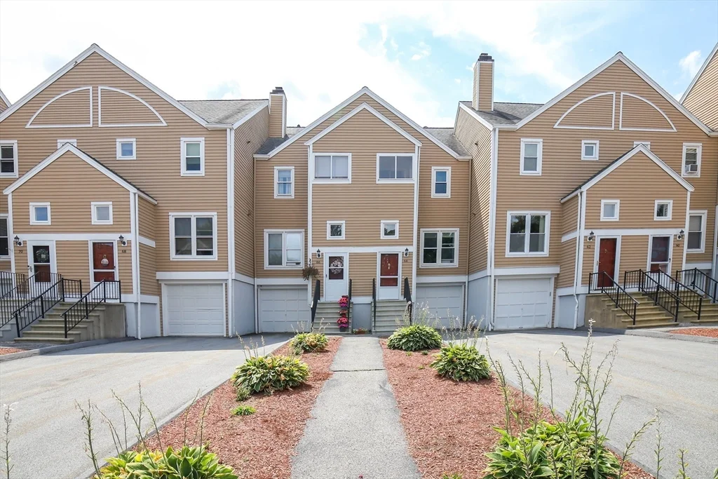 2 bed, 1 bath apartment for rent at 64 Camelot Dr Unit 64, Tatnuck — photo 1 of 36