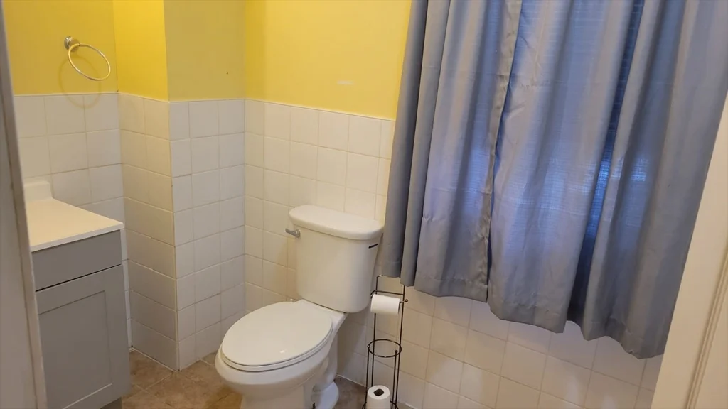 2 bed, 1 bath apartment for rent at 64 Capen St Unit 2, Dorchester — photo 16 of 24
