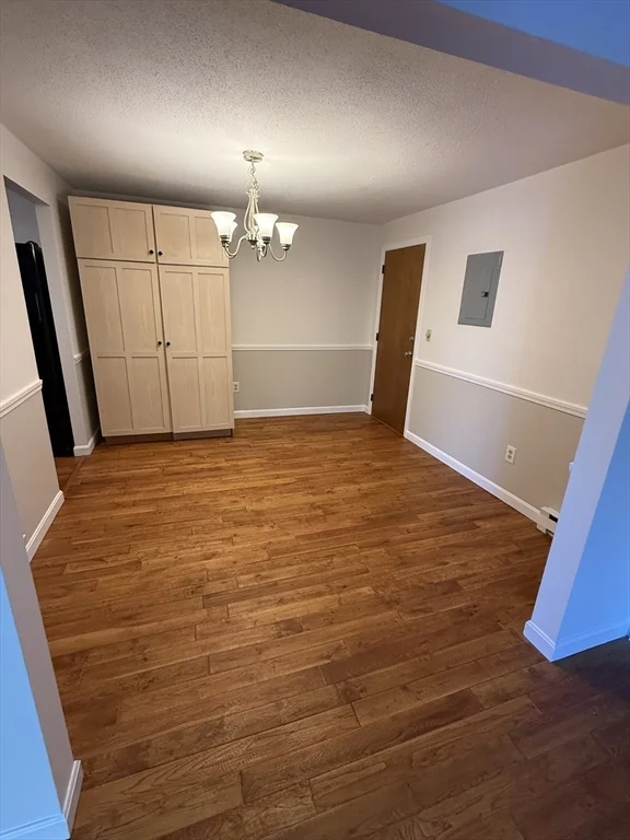 2 bed, 1 bath apartment for rent at 64 Carter St Unit 7, Newburyport — photo 4 of 9