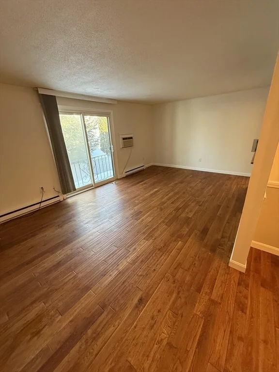2 bed, 1 bath apartment for rent at 64 Carter St Unit 7, Newburyport — photo 3 of 9