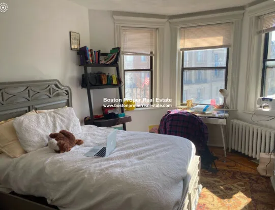 3 bed, 1 bath apartment for rent at 64 Charlesgate East Unit 68, Fenway — photo 5 of 17