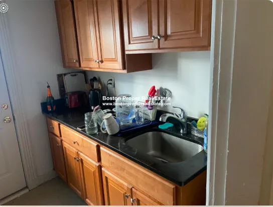 3 bed, 1 bath apartment for rent at 64 Charlesgate East Unit 68, Fenway — photo 10 of 17