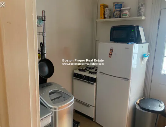 3 bed, 1 bath apartment for rent at 64 Charlesgate East Unit 68, Fenway — photo 12 of 17