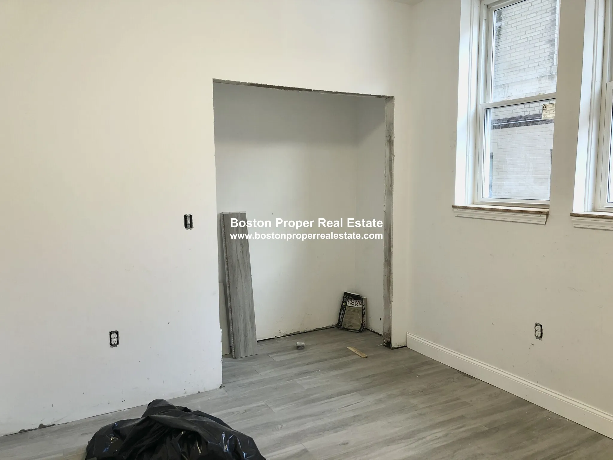 4 bed, 1 bath apartment for rent at 64 Charlesgate East Unit B2, Fenway — photo 5 of 10