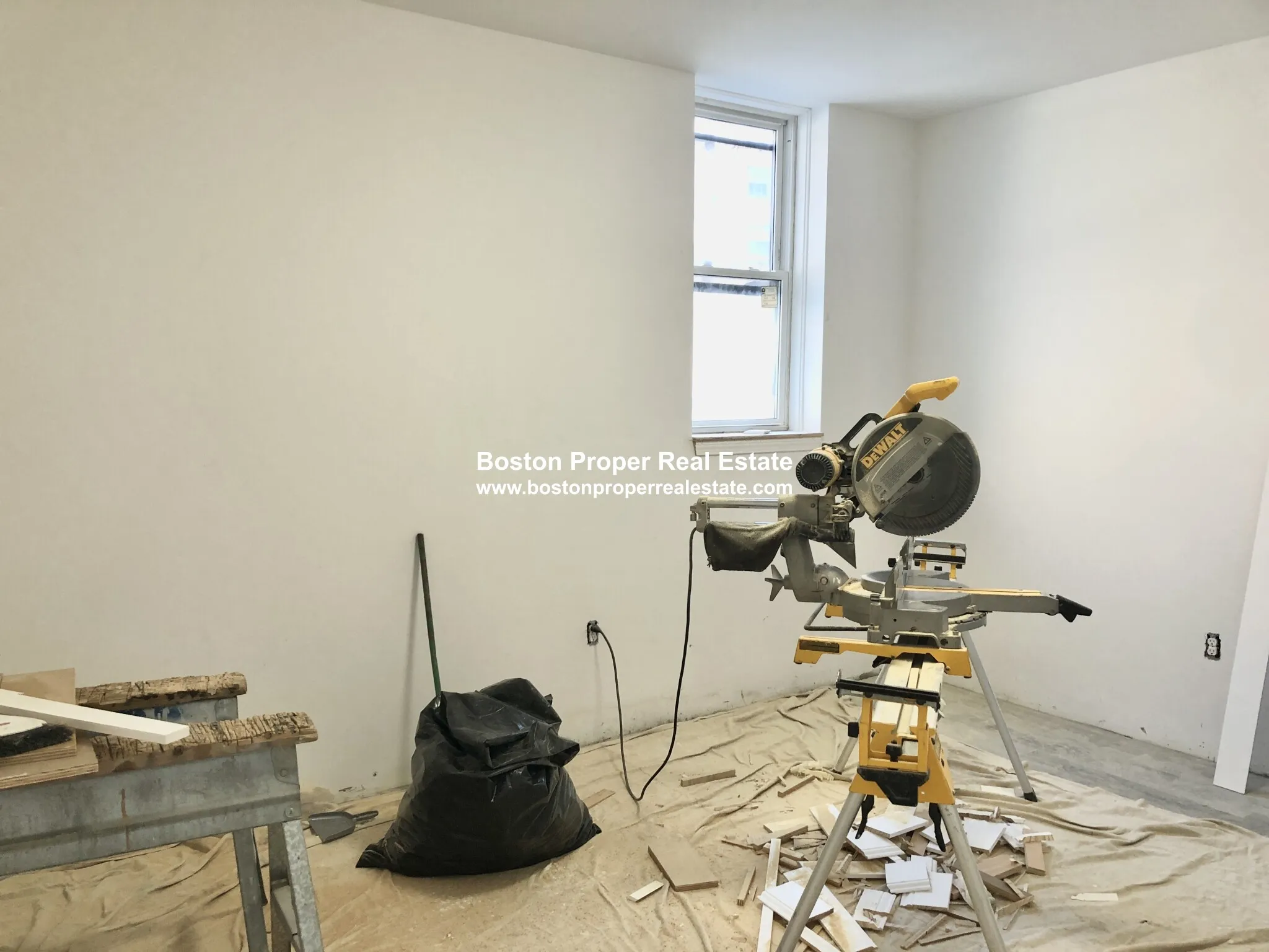 4 bed, 1 bath apartment for rent at 64 Charlesgate East Unit B2, Fenway — photo 8 of 10