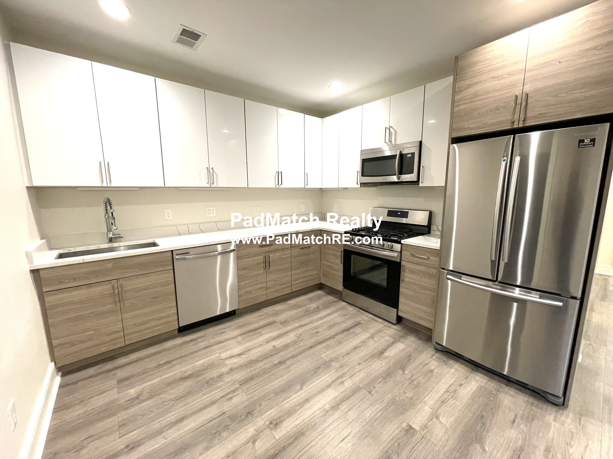1.5 bed, 2 bath apartment for rent at 64 Chelsea St Unit 2, East Boston — photo 4 of 28