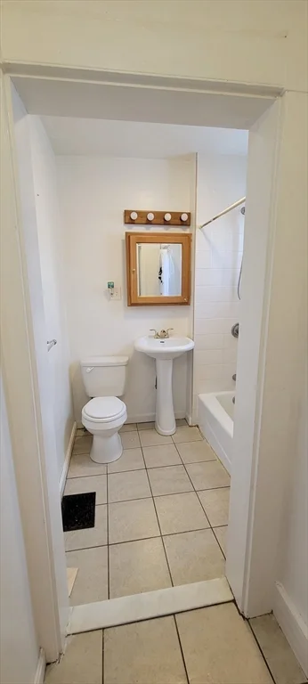 2 bed, 1 bath apartment for rent at 64 Clark St Unit 1, Malden — photo 7 of 8