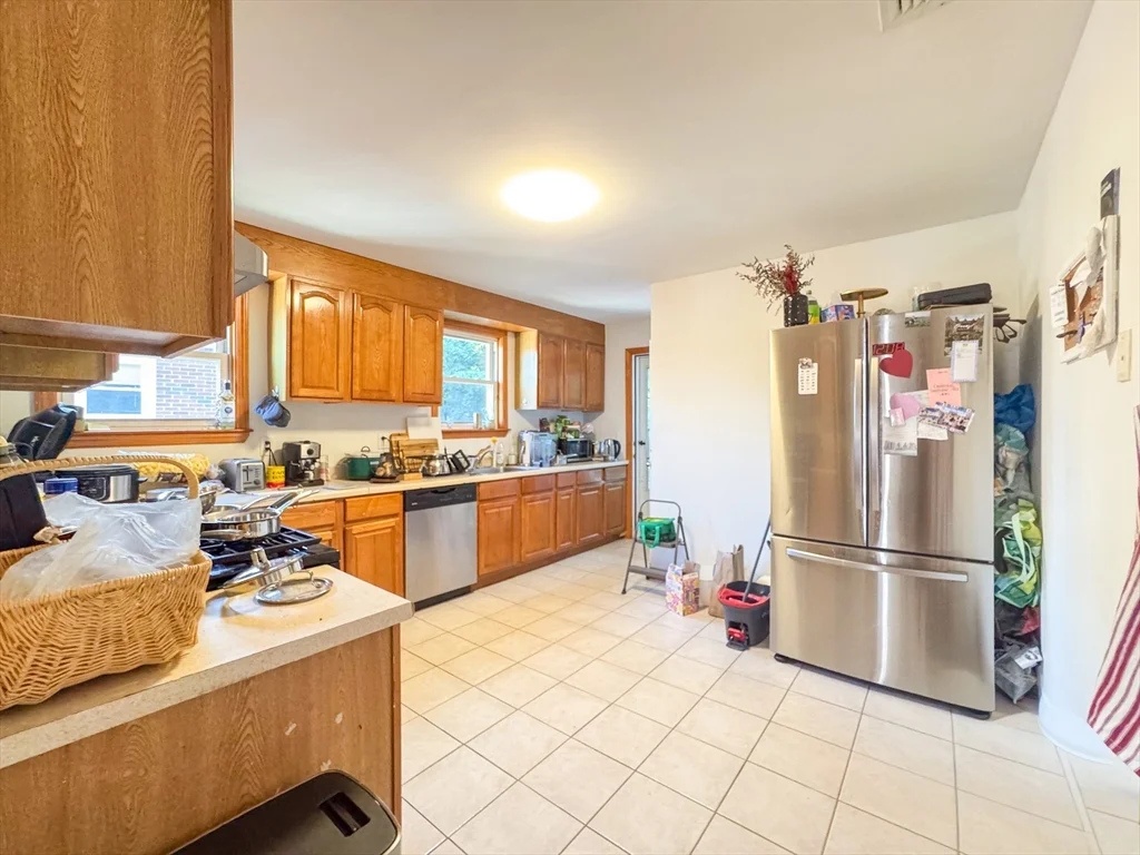 3 bed, 1 bath apartment for rent at 64 Colborne Rd Unit 64, Brighton — photo 4 of 14