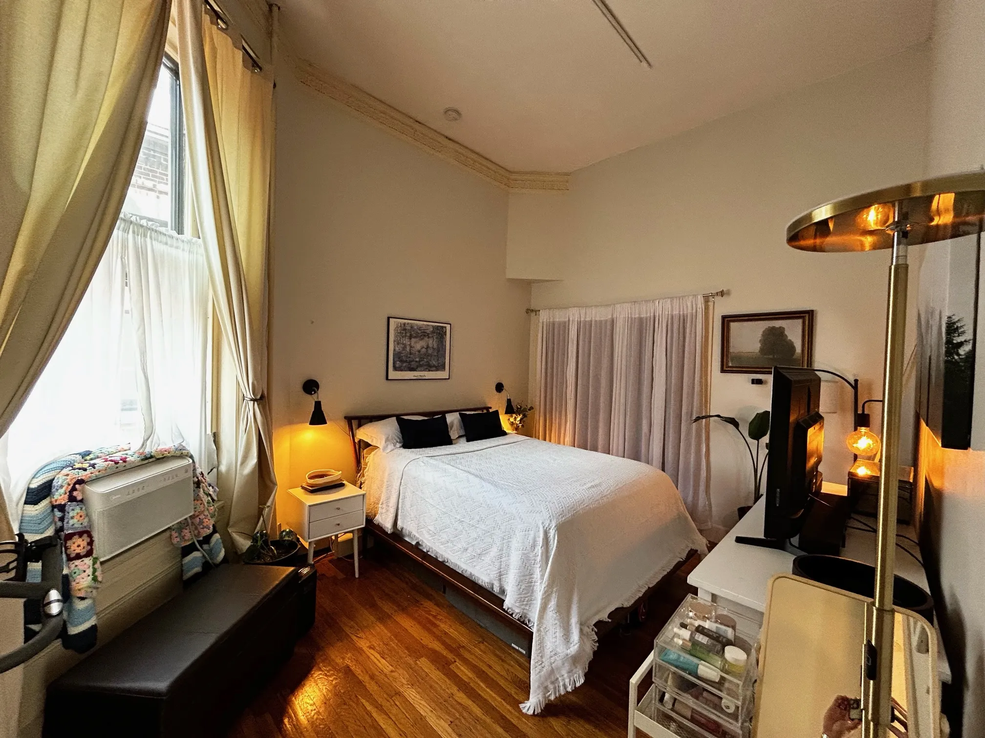 1 bed, 1 bath apartment for rent at 64 Commonwealth Ave Unit 4, Back Bay — photo 5 of 9