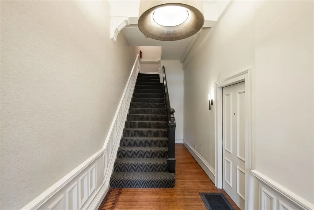 1 bed, 1 bath apartment for rent at 64 Commonwealth Unit 3, Back Bay — photo 24 of 26