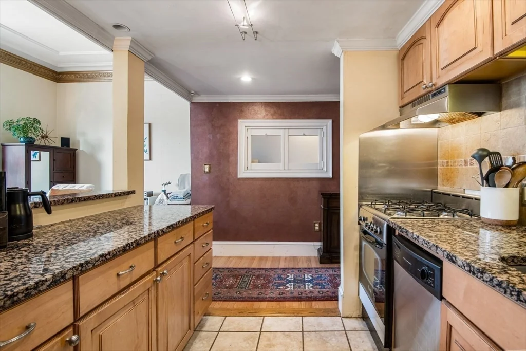 1 bed, 1 bath apartment for rent at 64 Commonwealth Unit 3, Back Bay — photo 16 of 26