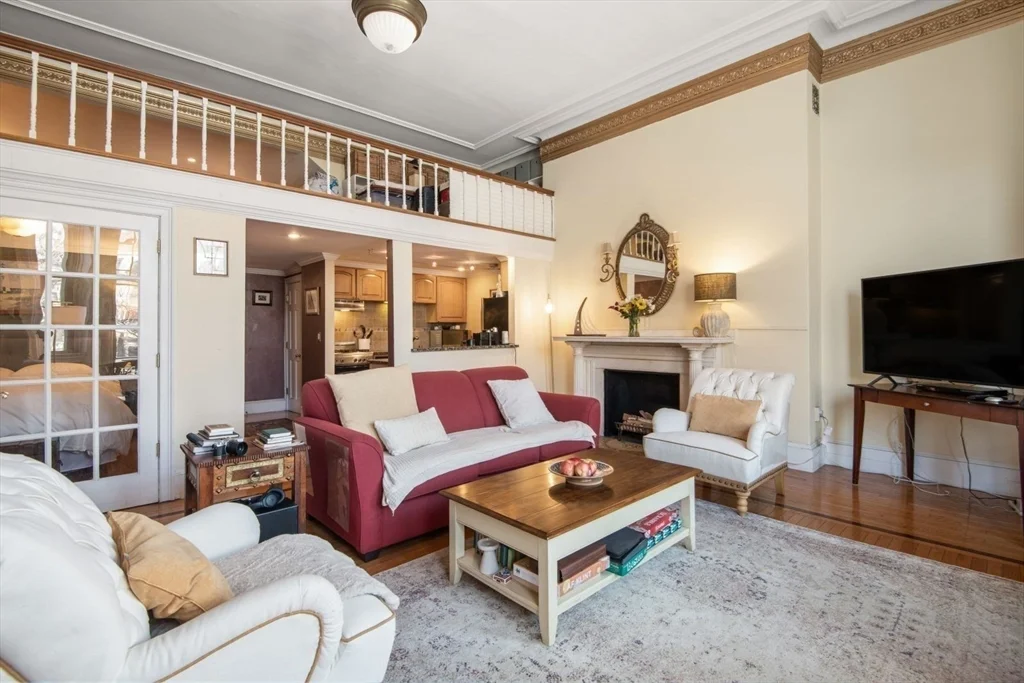 1 bed, 1 bath apartment for rent at 64 Commonwealth Unit 3, Back Bay — photo 4 of 26