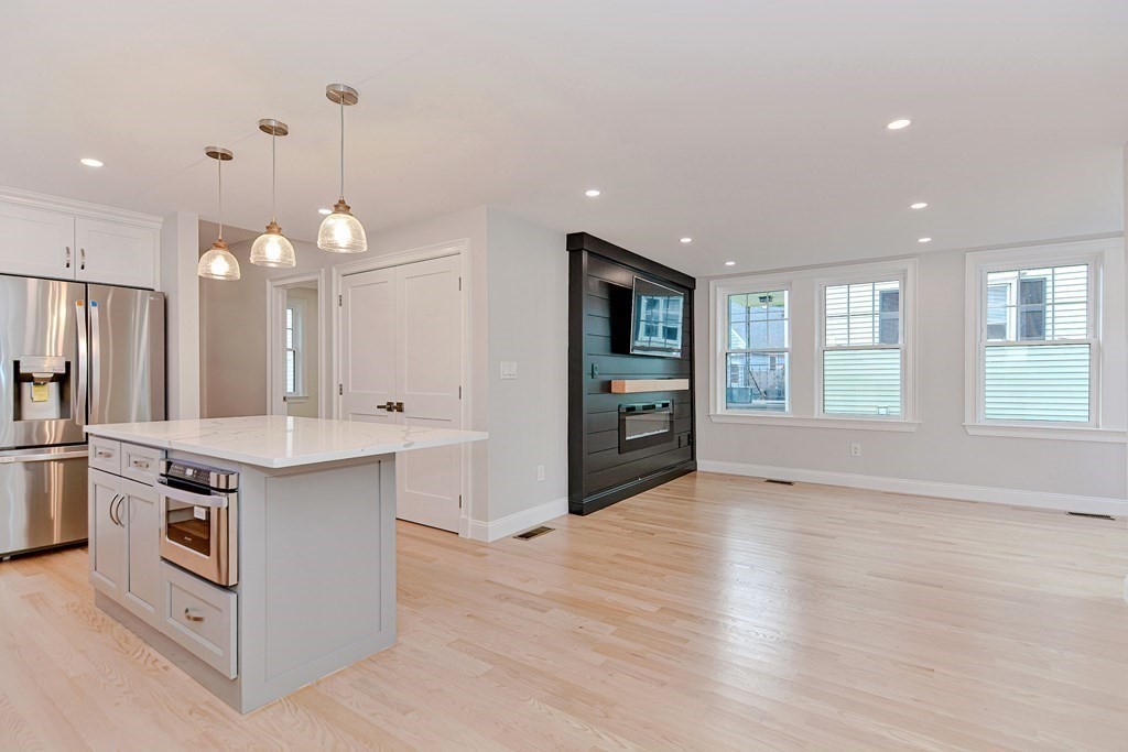 3 bed, 2 bath apartment for rent at 64 Crescent St Unit 1, Swampscott — photo 17 of 38