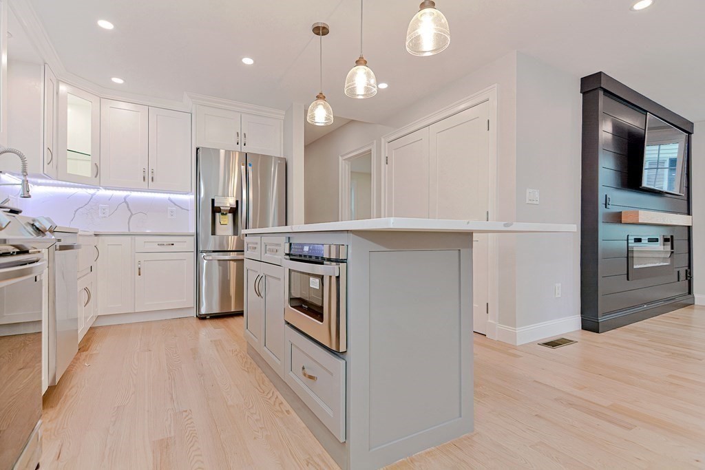 3 bed, 2 bath apartment for rent at 64 Crescent St Unit 1, Swampscott — photo 12 of 38