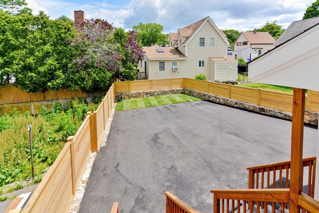 3 bed, 2 bath apartment for rent at 64 Crescent St Unit 1, Swampscott — photo 5 of 38