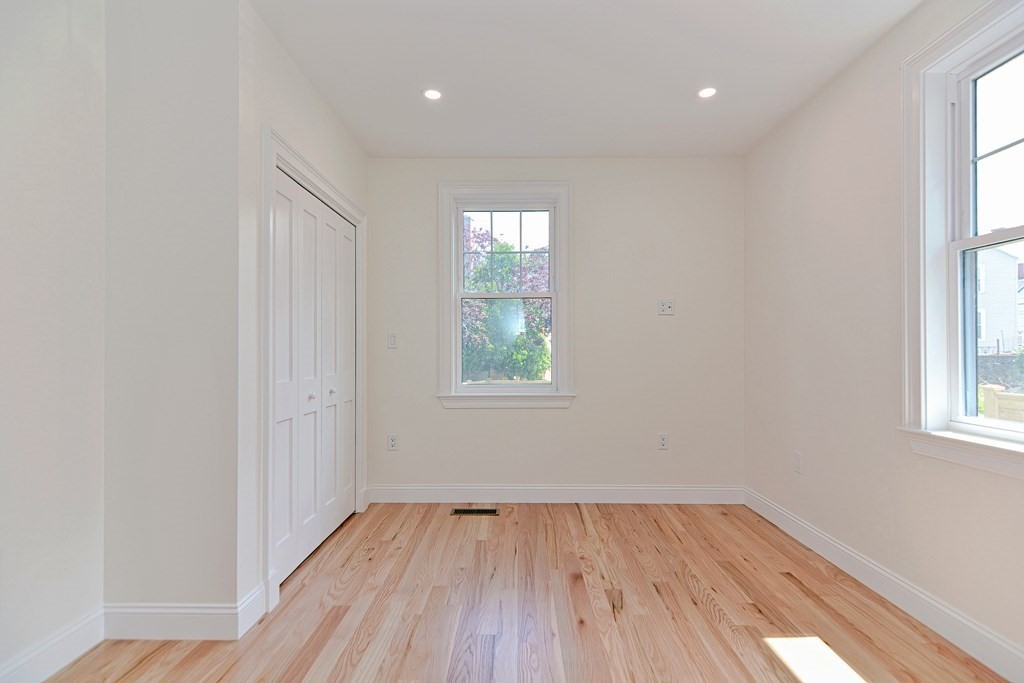 3 bed, 2 bath apartment for rent at 64 Crescent St Unit 1, Swampscott — photo 37 of 38