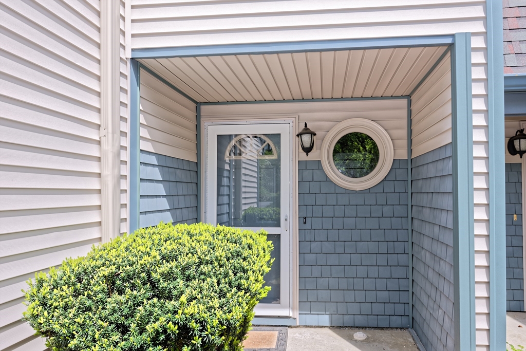 2 bed, 1 bath apartment for rent at 64 Crystal Brook Way Unit B, Marlborough — photo 2 of 41