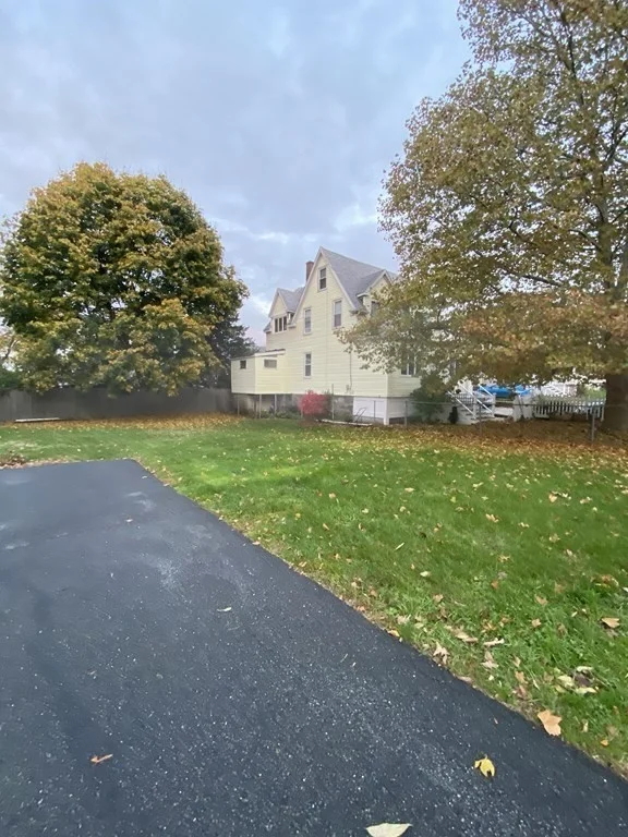 2 bed, 1 bath apartment for rent at 64 Desoto Rd Unit 1, West Roxbury — photo 10 of 11