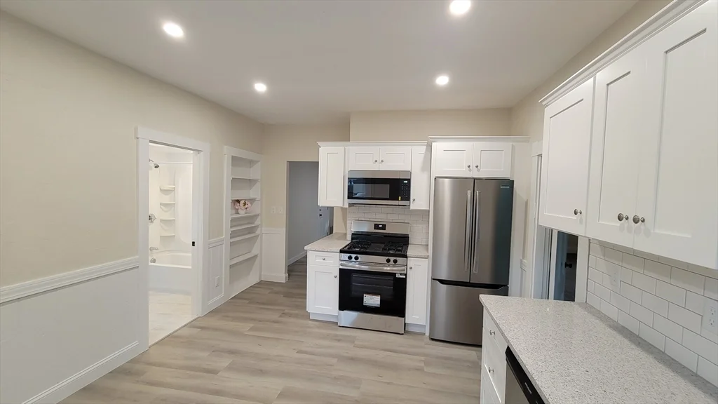 2 bed, 1 bath apartment for rent at 64 Edinboro St Unit 1, Marlborough — photo 4 of 14
