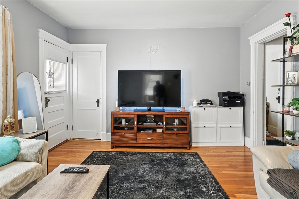 1 bed, 1 bath apartment for rent at 64 Endicott Unit 4, Quincy — photo 3 of 12
