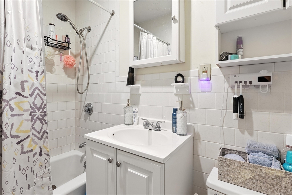 1 bed, 1 bath apartment for rent at 64 Endicott Unit 4, Quincy — photo 11 of 12