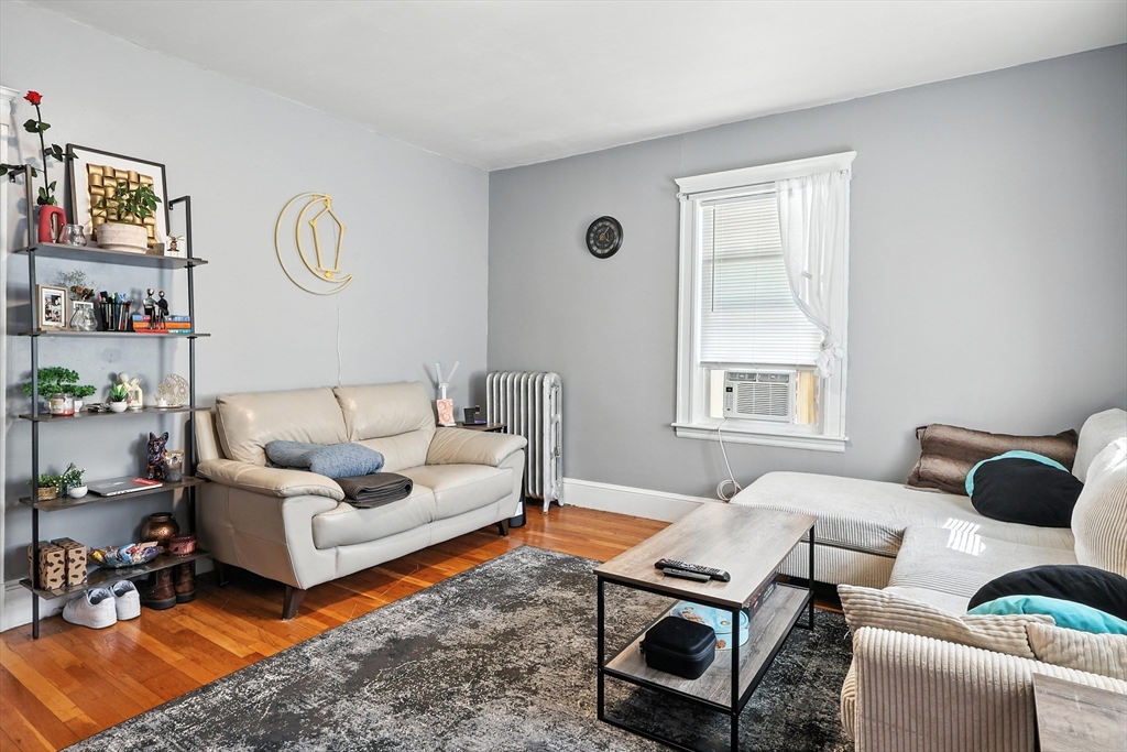 1 bed, 1 bath apartment for rent at 64 Endicott Unit 4, Quincy — photo 2 of 12