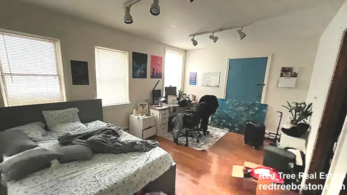 6 bed, 2.5 bath apartment for rent at 64 Fisher Ave Unit 1, Mission Hill — photo 5 of 5