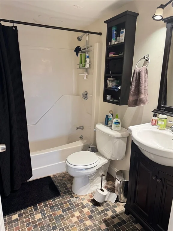 1 bed, 1 bath apartment for rent at 64 Forest St Unit 235, Medford — photo 10 of 12