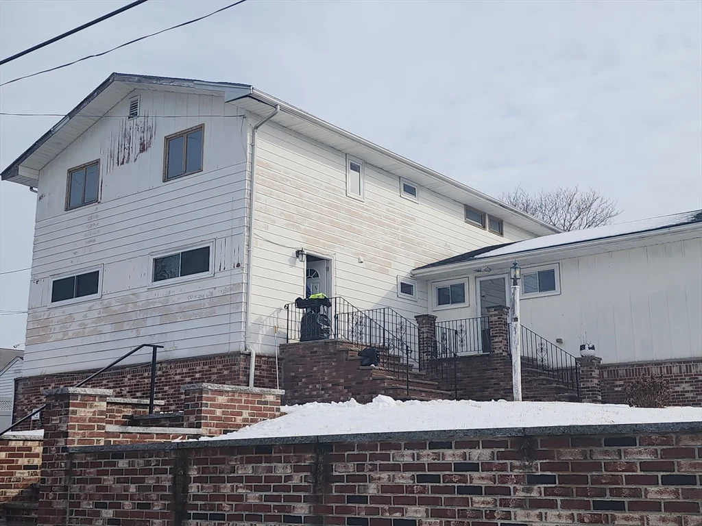 4 bed, 2 bath apartment for rent at 64 Francis Unit 1, Revere — photo 15 of 16