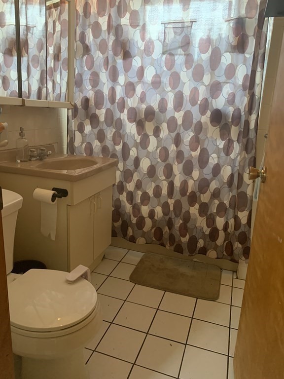 2 bed, 1 bath apartment for rent at 64 Garrison Ave Unit 1, West Somerville — photo 5 of 13