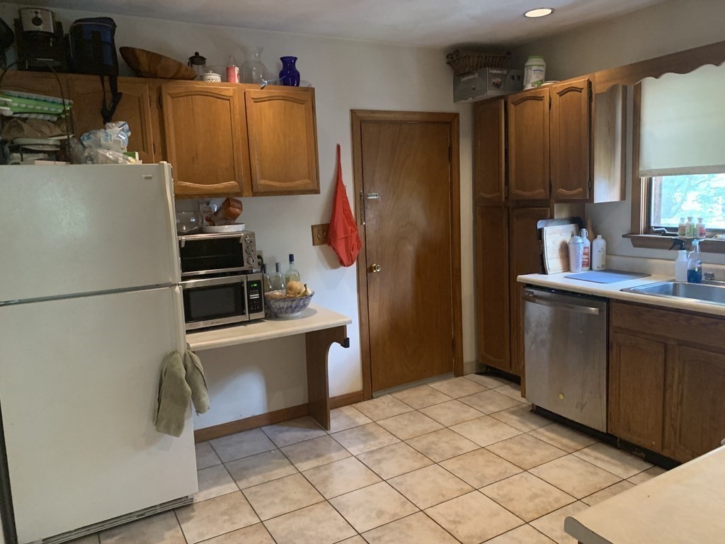 2 bed, 1 bath apartment for rent at 64 Garrison Ave Unit 1, West Somerville — photo 7 of 13