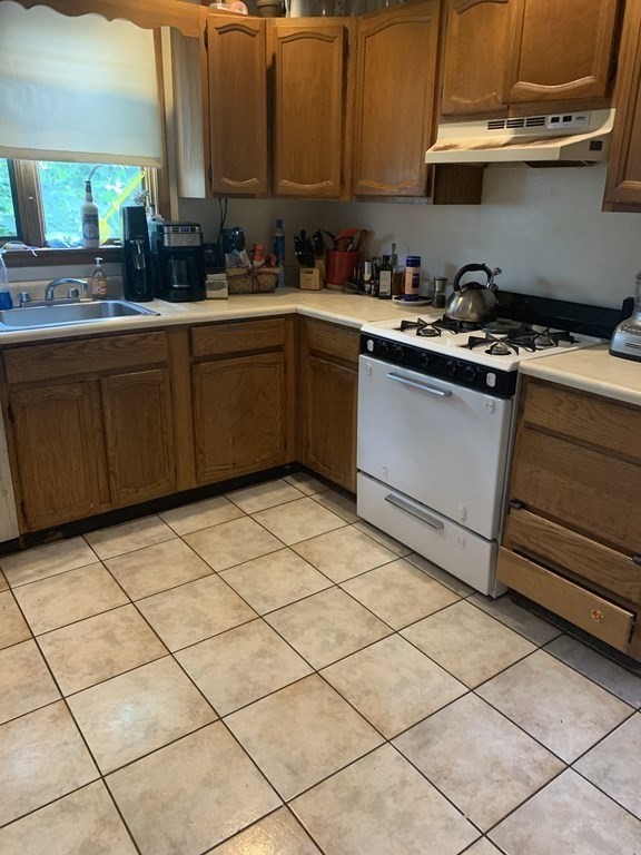2 bed, 1 bath apartment for rent at 64 Garrison Ave Unit 1, West Somerville — photo 9 of 13