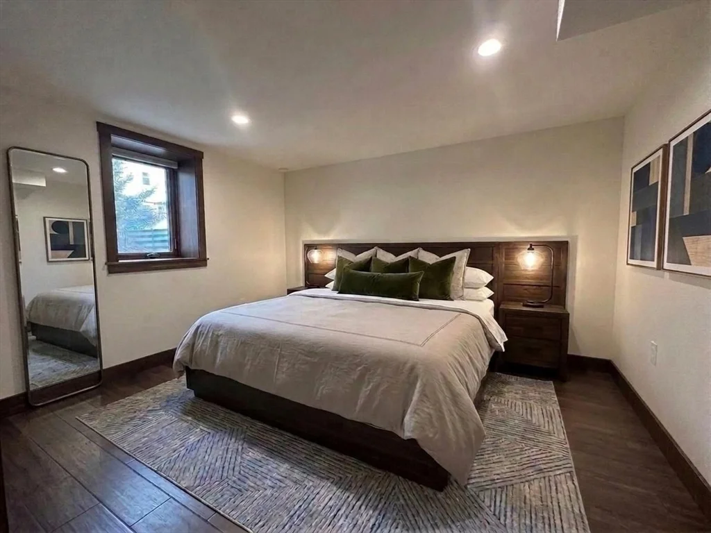 2 bed, 1 bath apartment for rent at 64 Goodenough St Unit G, Oak Square — photo 4 of 6
