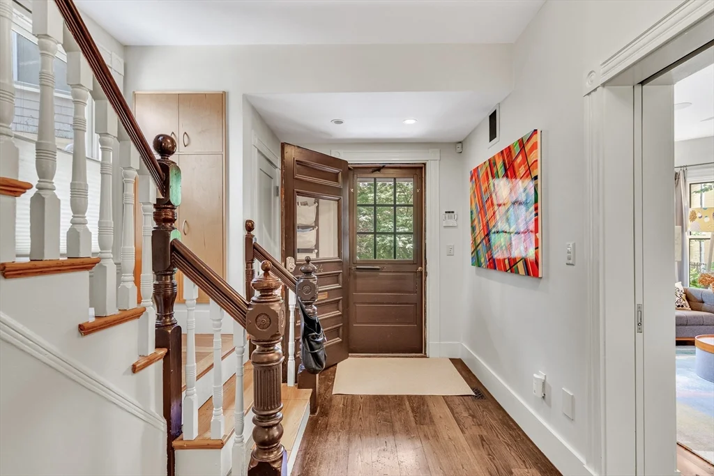 5 bed, 2 bath apartment for rent at 64 Gorham, Baldwin — photo 3 of 32