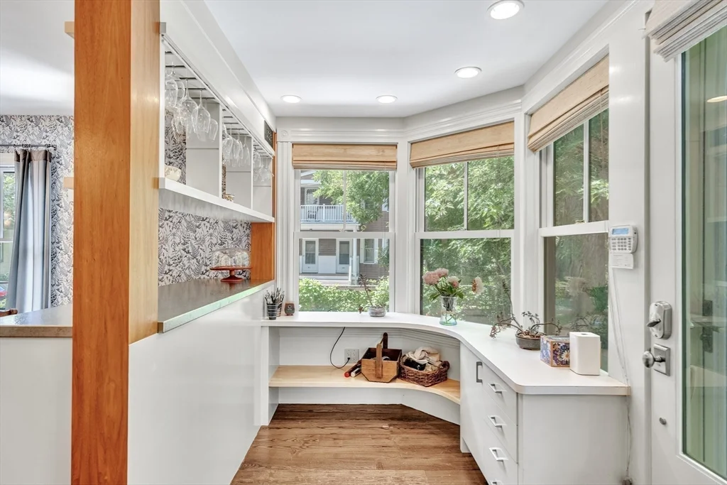 5 bed, 2 bath apartment for rent at 64 Gorham, Baldwin — photo 11 of 32