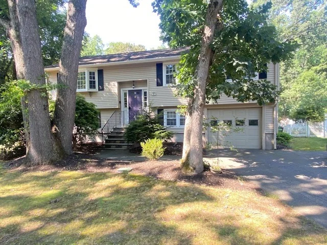 3 bed, 2 bath apartment for rent at 64 Haverhill St, Reading — photo 1 of 38