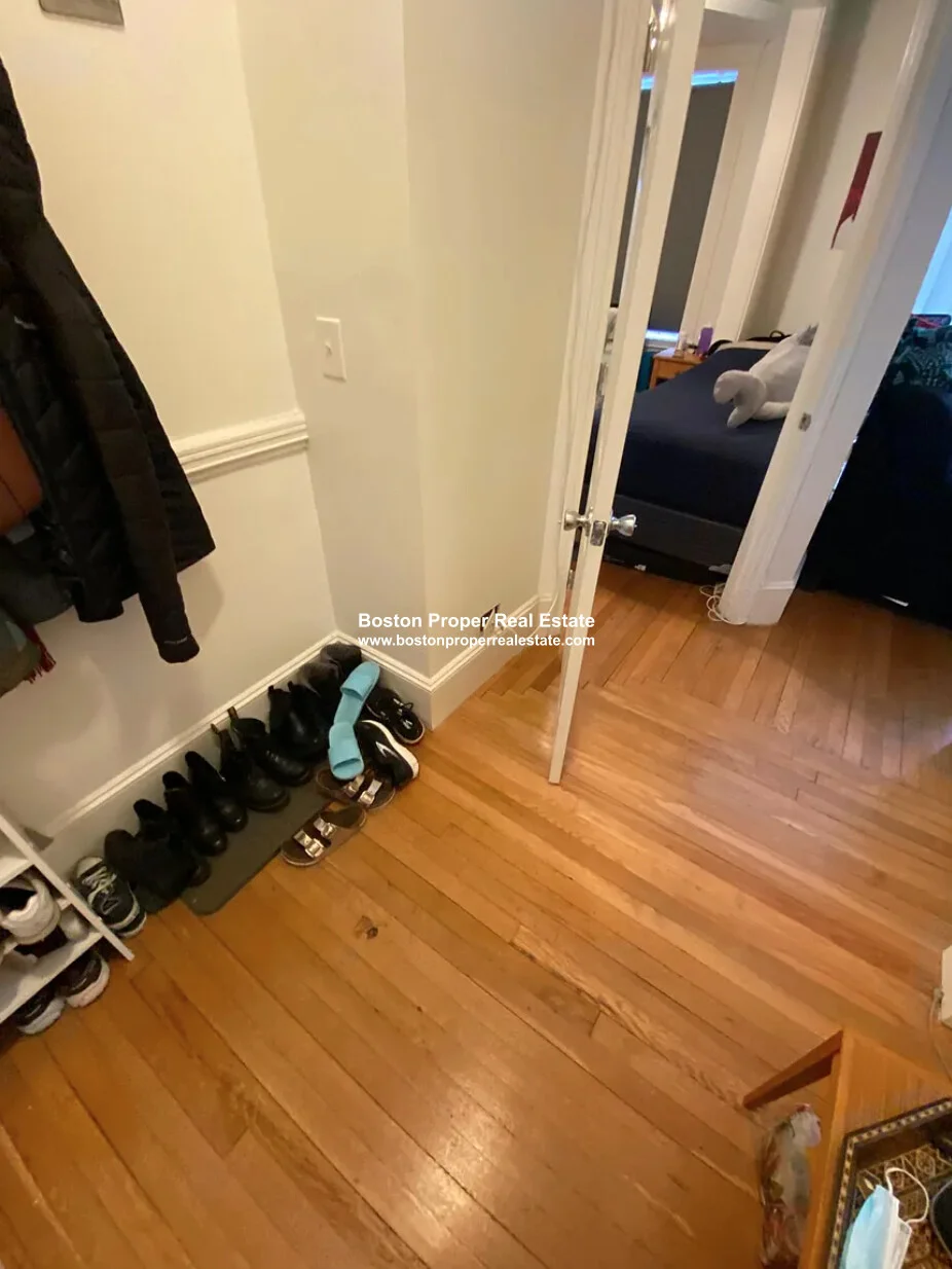 2 bed, 1 bath apartment for rent at 64 Hemenway St Unit 11, Fenway — photo 9 of 10