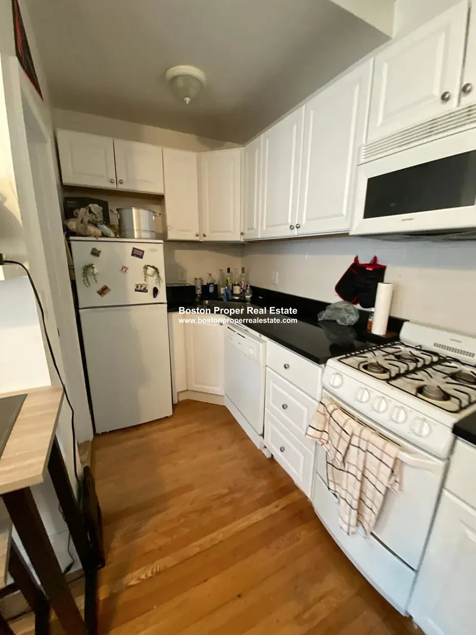 2 bed, 1 bath apartment for rent at 64 Hemenway St Unit 11, Fenway — photo 1 of 10