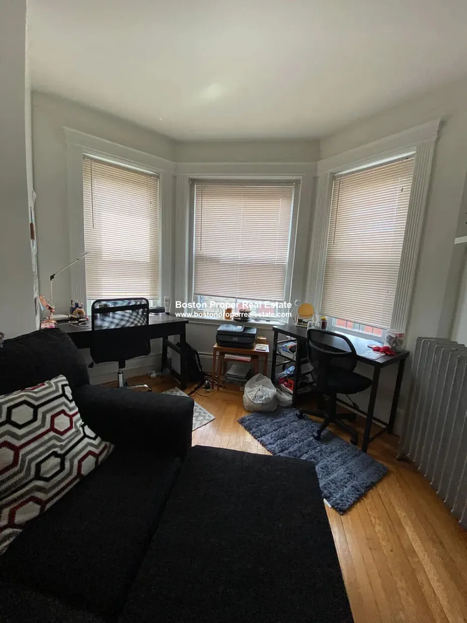 2 bed, 1 bath apartment for rent at 64 Hemenway St Unit 11, Fenway — photo 3 of 10