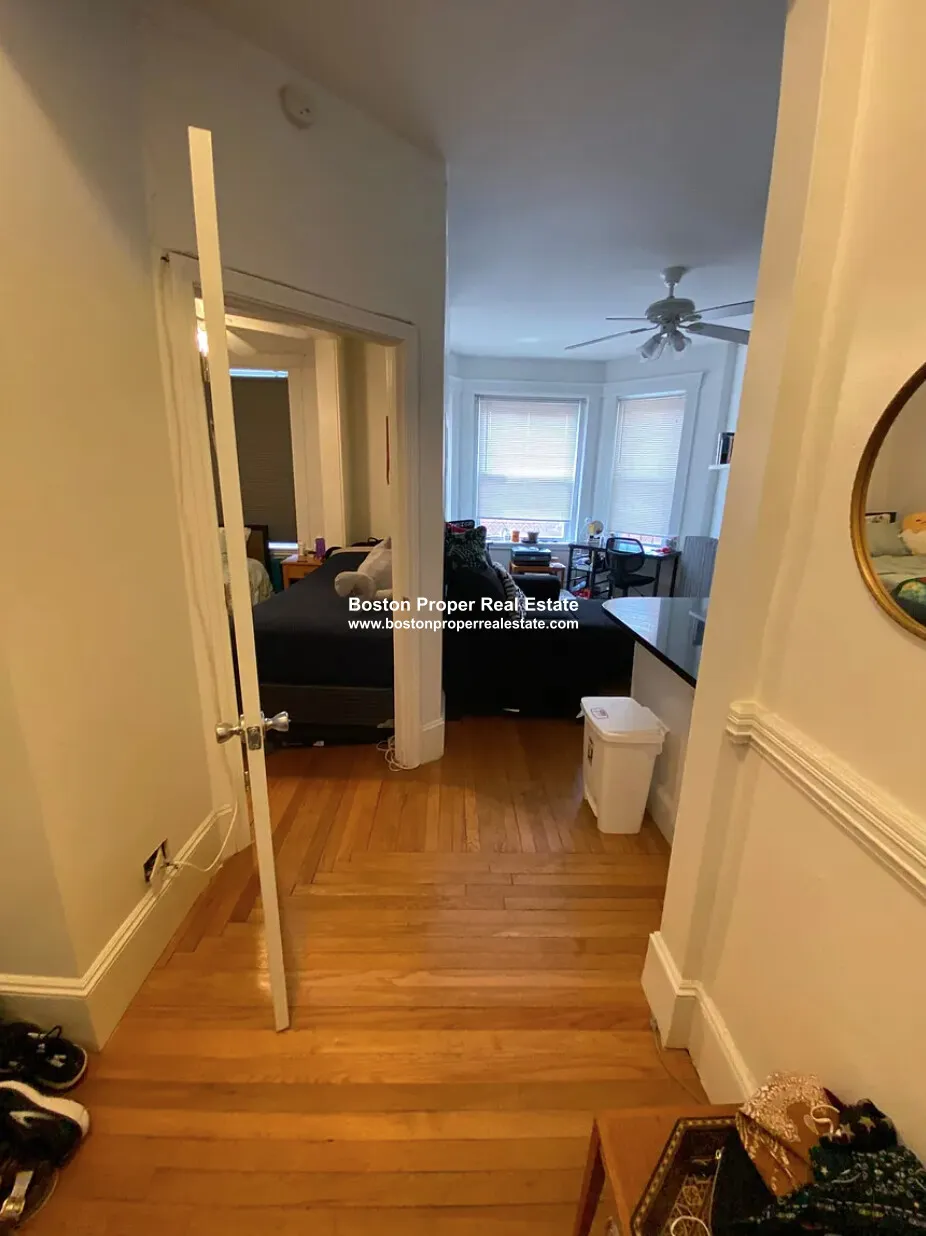 2 bed, 1 bath apartment for rent at 64 Hemenway St Unit 11, Fenway — photo 8 of 10