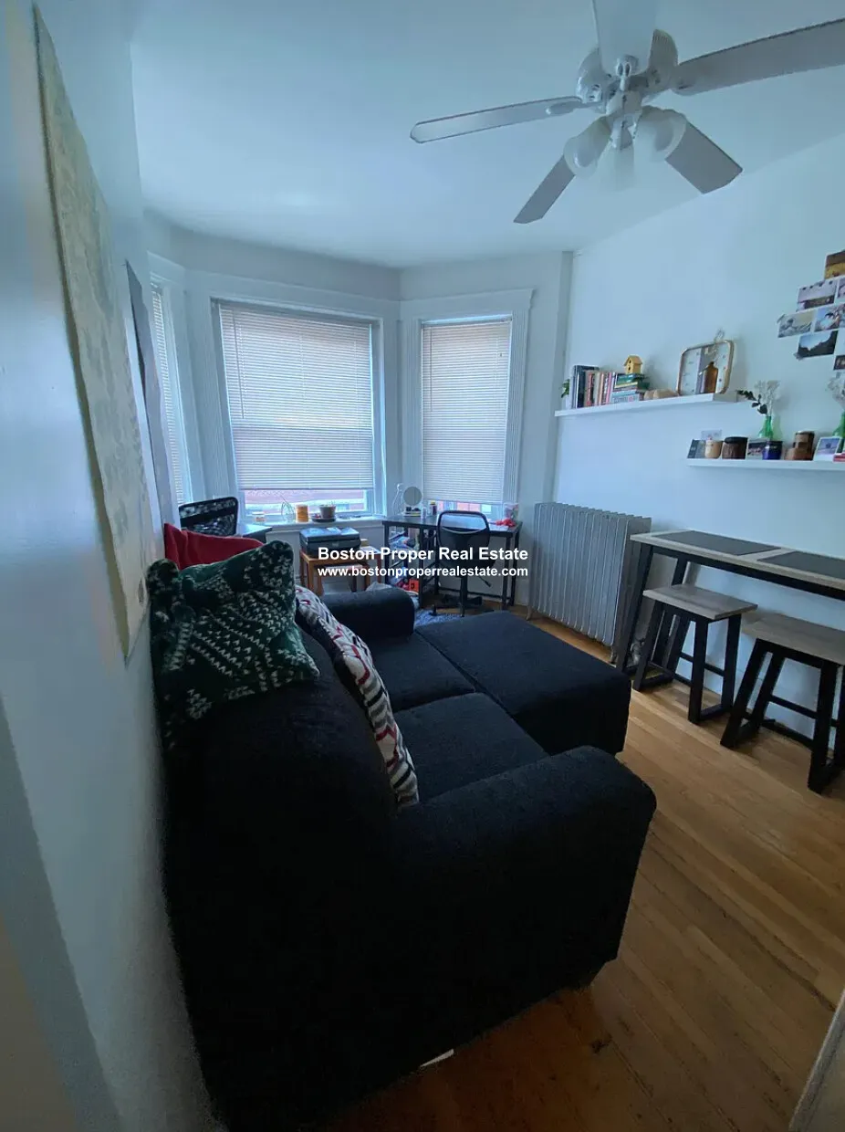 2 bed, 1 bath apartment for rent at 64 Hemenway St Unit 11, Fenway — photo 2 of 10