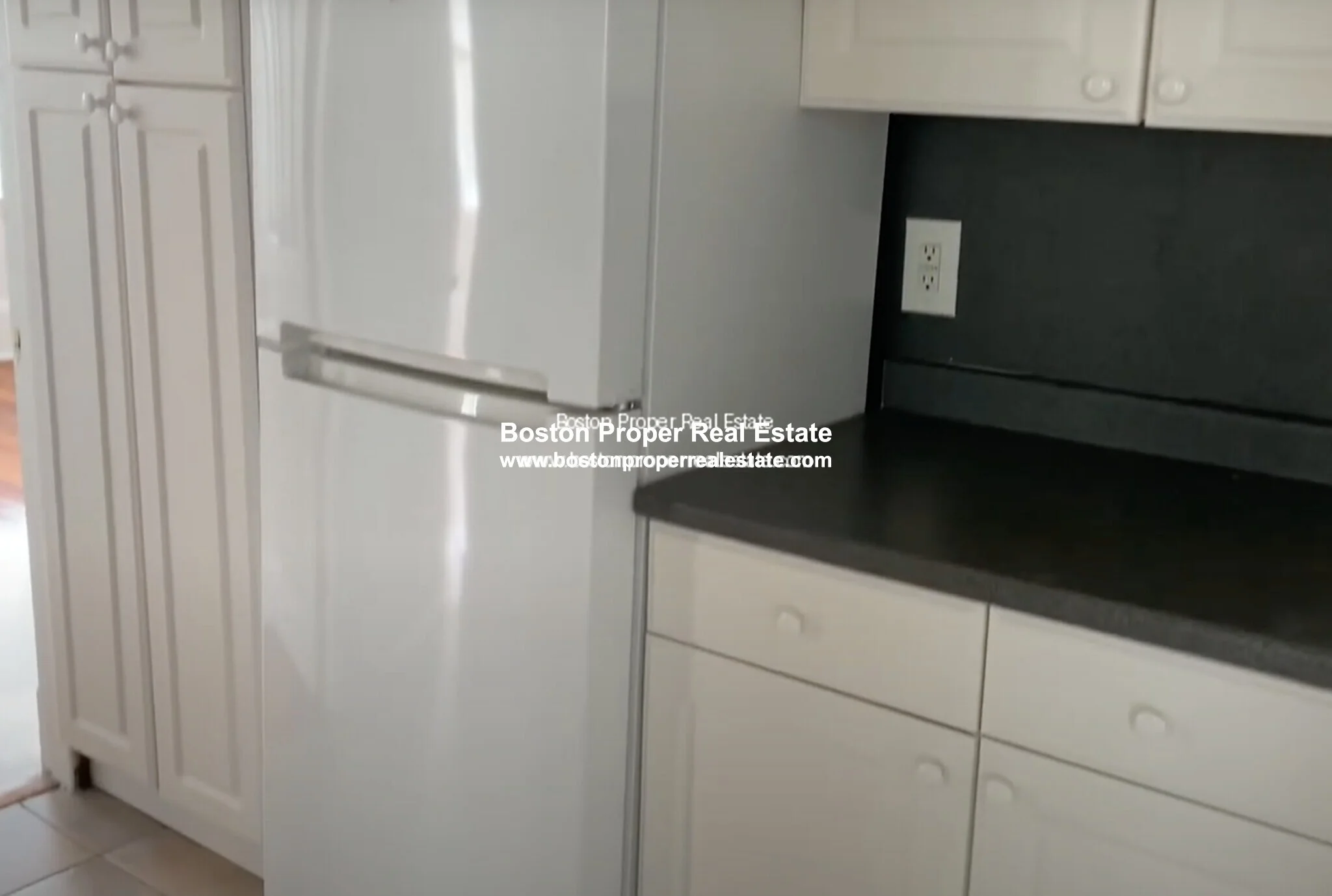 2 bed, 1 bath apartment for rent at 64 Hemenway St Unit 15, Fenway — photo 4 of 9