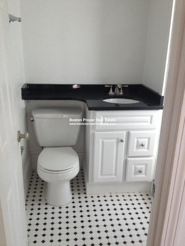 1 bed, 1 bath apartment for rent at 64 Hemenway St Unit 17, Fenway — photo 4 of 5
