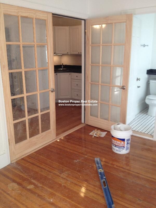 1 bed, 1 bath apartment for rent at 64 Hemenway St Unit 17, Fenway — photo 3 of 5
