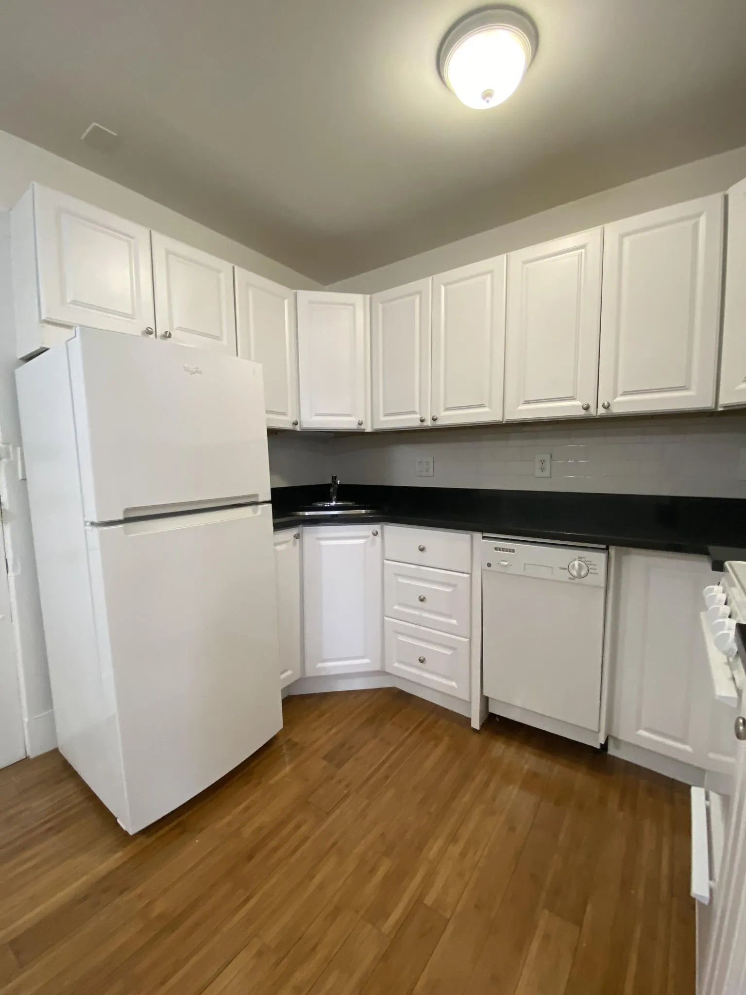 1 bed, 1 bath apartment for rent at 64 Hemenway St Unit 23, Fenway — photo 3 of 7