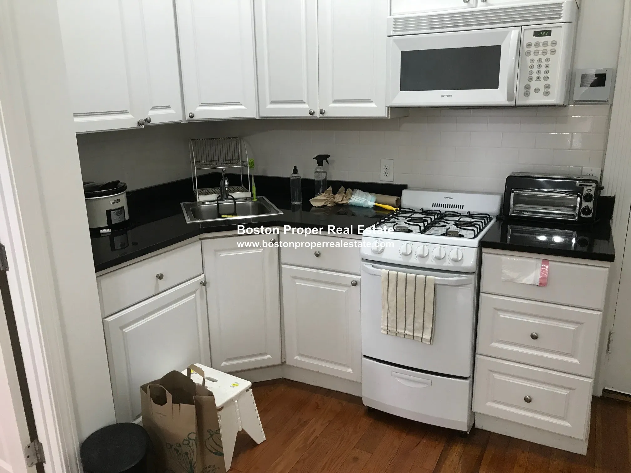 1 bed, 1 bath apartment for rent at 64 Hemenway St Unit 5, Fenway — photo 2 of 13