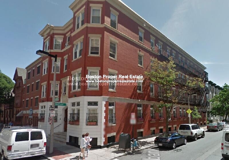 3 bed, 1 bath apartment for rent at 64 Hemenway St Unit 8, Fenway — photo 9 of 9