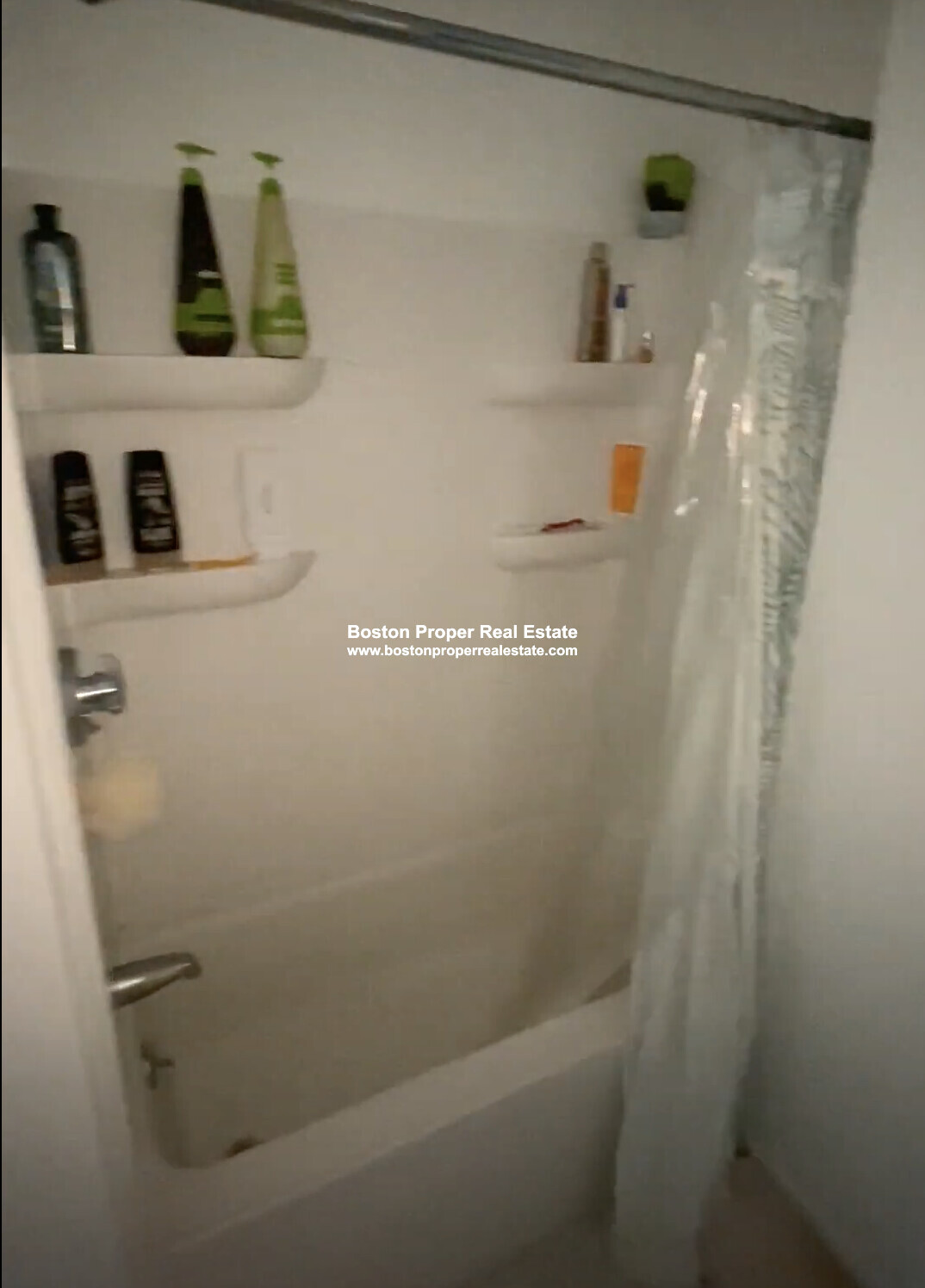 3 bed, 1 bath apartment for rent at 64 Hemenway St Unit 8, Fenway — photo 6 of 9