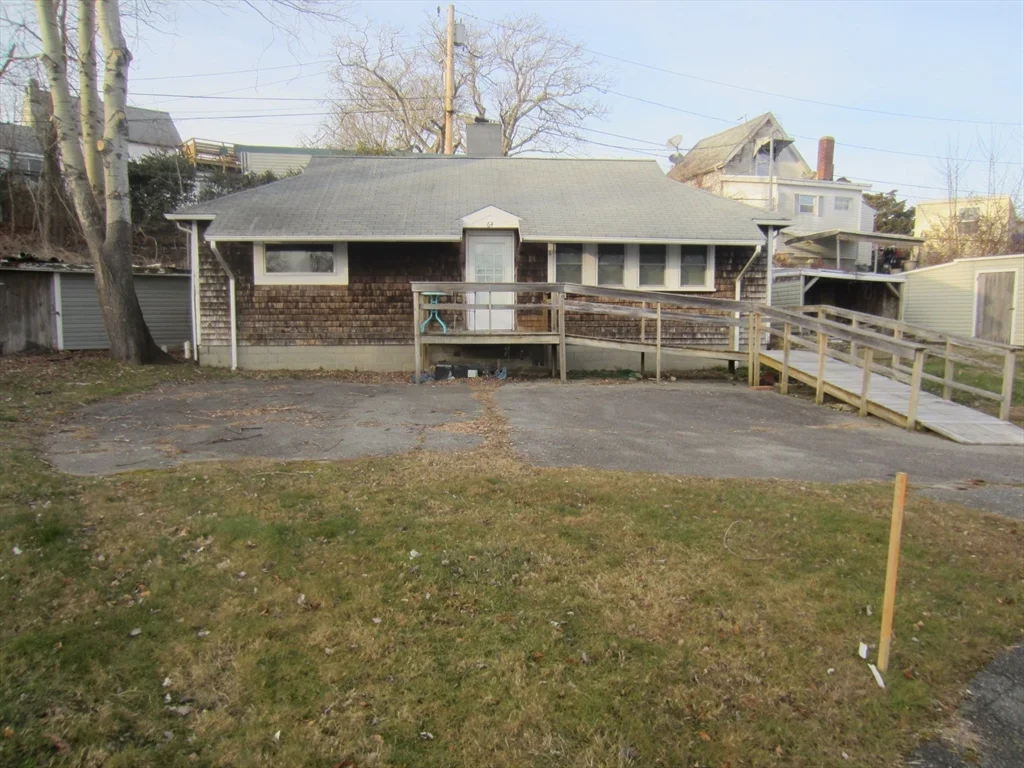 2 bed, 1 bath apartment for rent at 64 Kins Ct, Onset — photo 2 of 15
